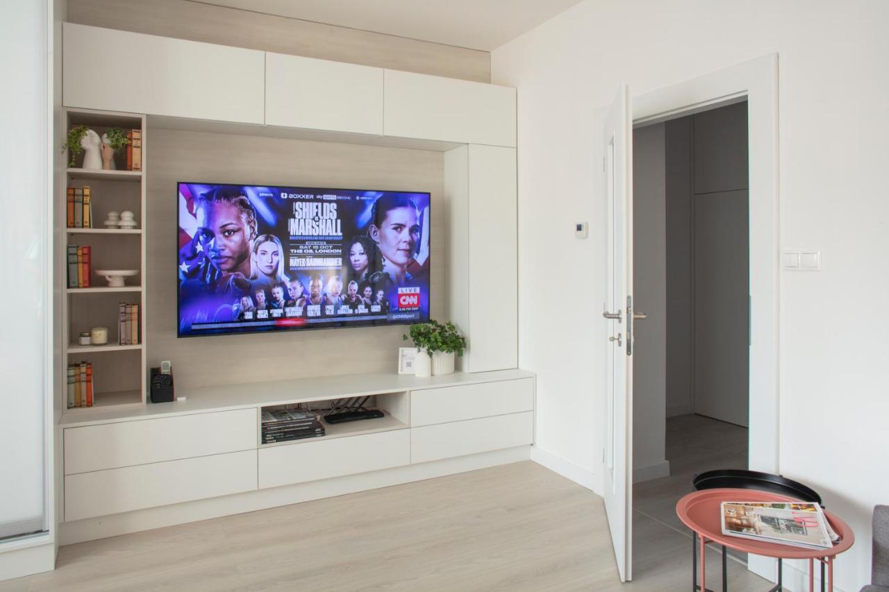Light Room By Zoom Apartments บราติสลาวา ภายนอก รูปภาพ